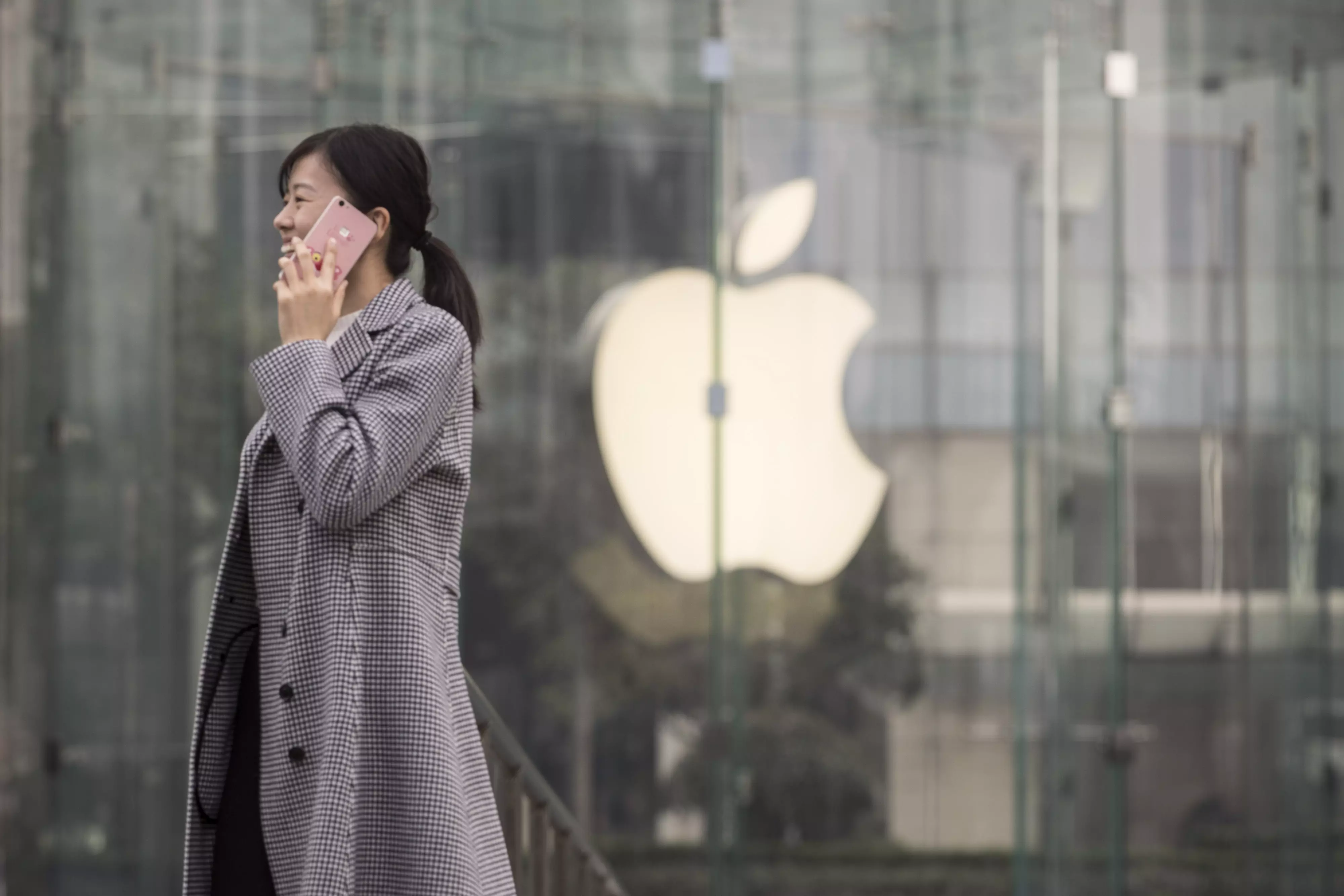Apple Closing Retail Store In China For First Time Ever