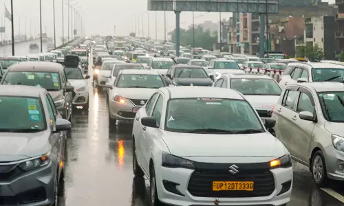 Delhi Rain Havoc: Wall Collapse Kills Woman and Son, City Reels from Widespread Waterlogging and Traffic Chaos