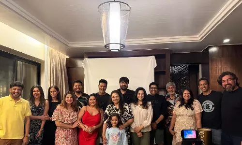 90s Stars Reunite in Goa