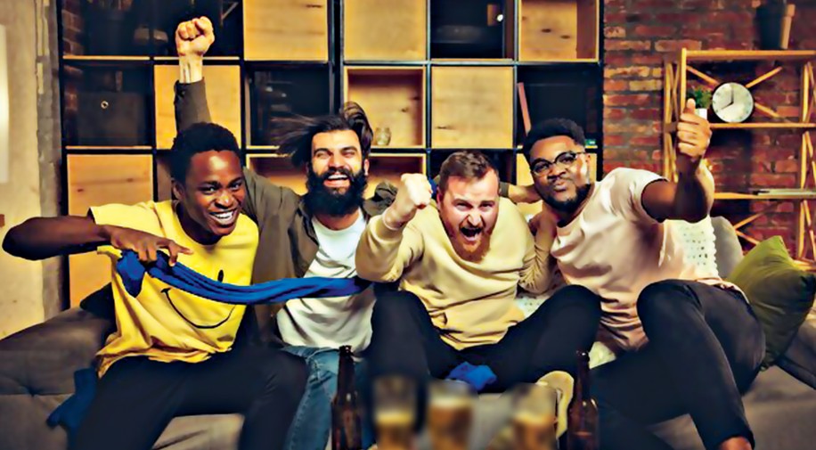 Study: Regular 'Guy Nights' Boost Men's Mental Health