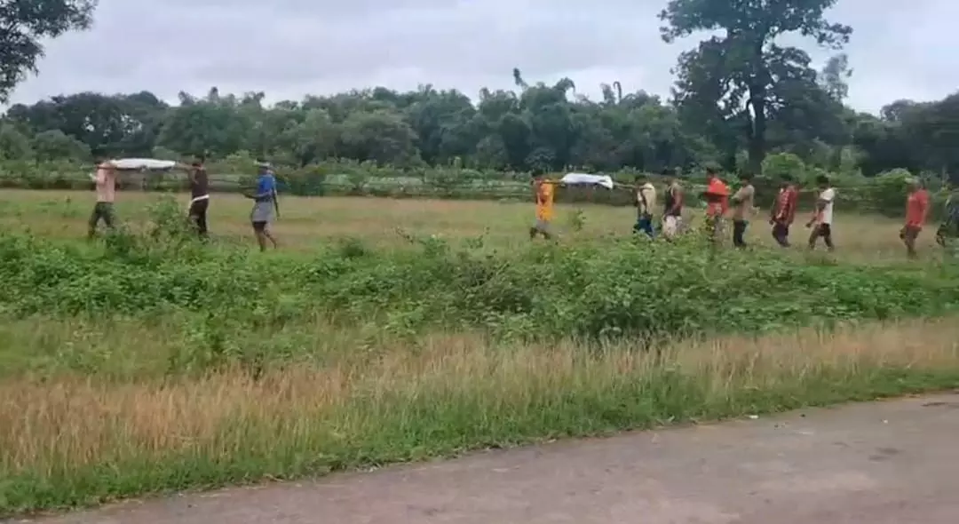 Bizarre Superstition! Two Youths In Odisha’s Koraput District Declared ‘Dead’ As They Saw Mating Of Two Crows