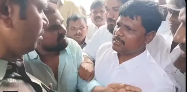 Minister B.C. Janardhan Reddys Aide Slaps Constable; Caught on Video