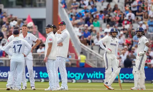 Stokes Absence to Gambhir-Fortis Controversy: A Classic Series Decider in the Making at London Stokes Absence to Gambhir-Fortis Controversy: A Classic Series Decider in the Making at London