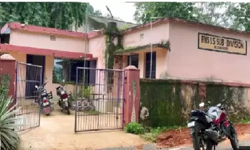 Odisha Govt Engineer Allegedly Served Urine Instead Of Water, Probe Underway Odisha Govt Engineer Allegedly Served Urine Instead Of Water, Probe Underway