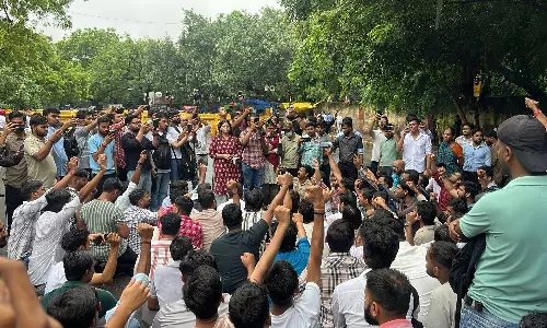 What Are Bouncers Doing At Exam Centres? SSC Aspirants Protest in Delhi Over Alleged Exam Mismanagement What Are Bouncers Doing At Exam Centres? SSC Aspirants Protest in Delhi Over Alleged Exam Mismanagement