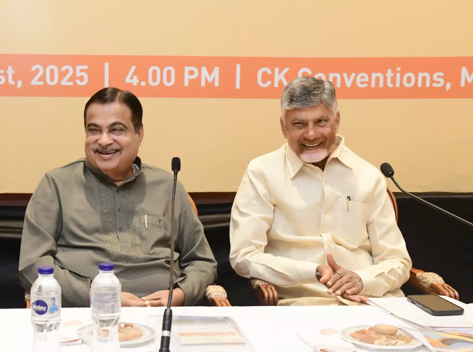 Gadkari Yields to AP CM’s Proposal for Major Road Projects