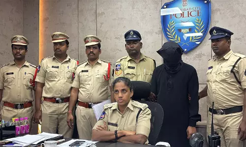 Bike Taxi Driver Held for Assaulting Techie, Female Colleague at NTR Marg Bike Taxi Driver Held for Assaulting Techie, Female Colleague at NTR Marg