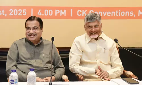 Gadkari Yields to AP CM’s Proposal for Major Road Projects