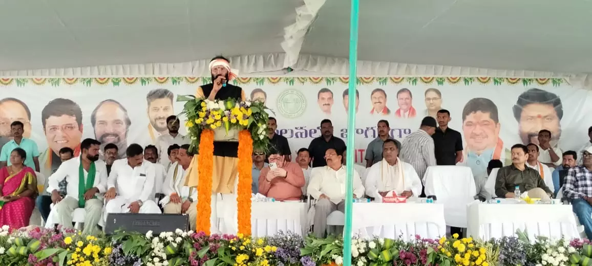 Uttam Vows to Use All Godavari Allocated Water Uttam Vows to Use All Godavari Allocated Water