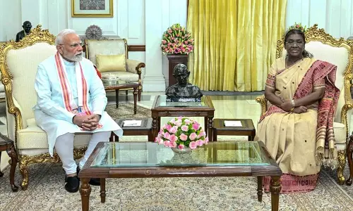 Modi Meets President Droupadi Murmu at Rashtrapati Bhavan