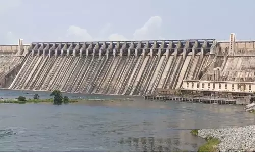 3 km Traffic Jam to See Nagarjunasagar Opening