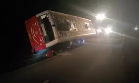 1 Dead, 15 Hurt As Mini Bus Overturns Hitting Auto