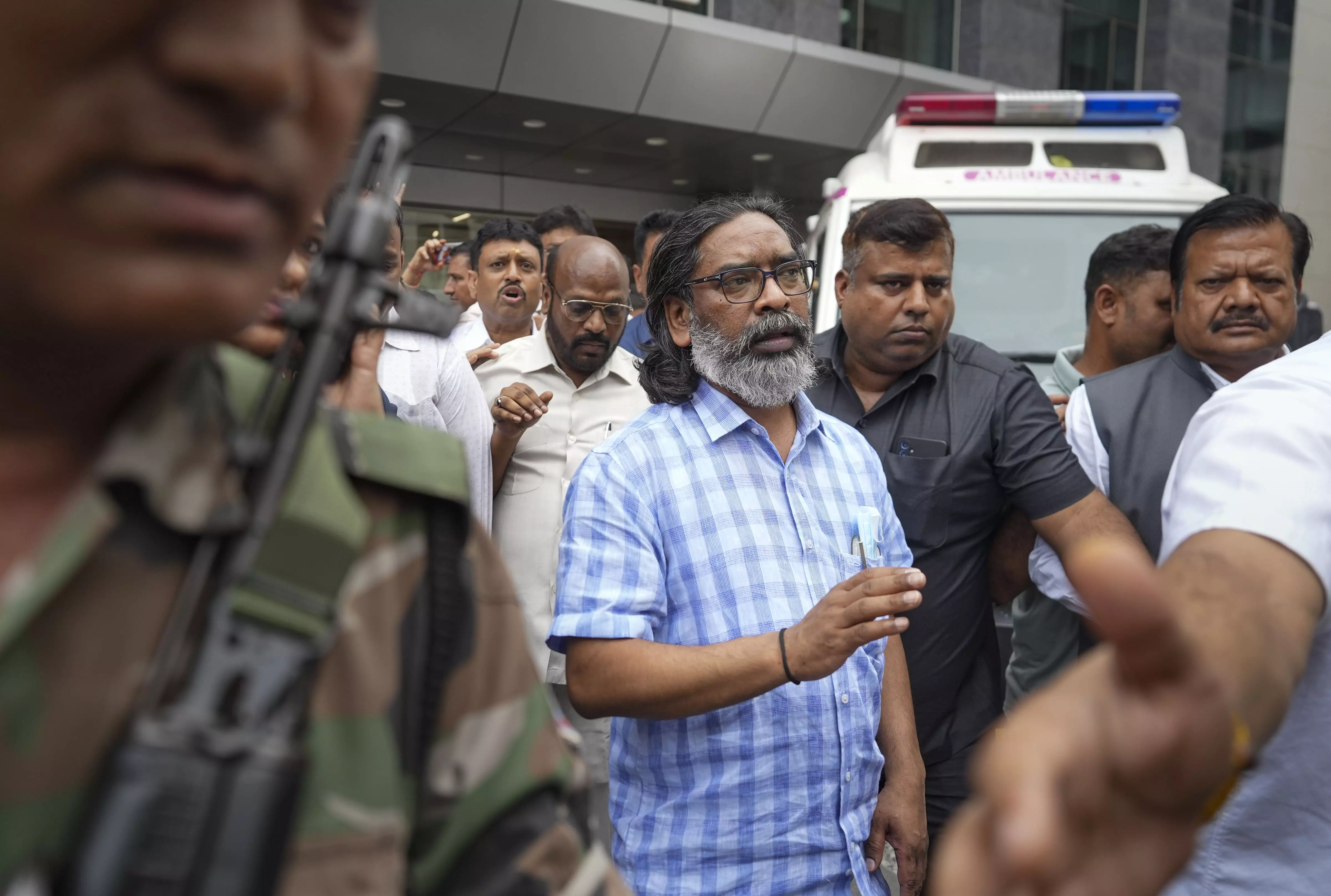 Fathers Fight Against Injustice to Continue: Hemant Soren Fathers Fight Against Injustice to Continue: Hemant Soren