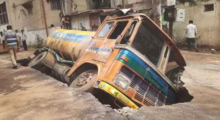 Hyderabad: Water Tanker Stuck as Road Caves In at Banjara Hills