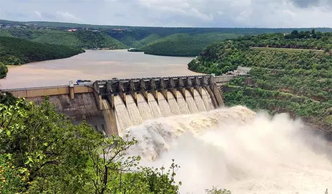 Srisailam Reservoir Inflow Drops; Outflow Continues Over 1 Lakh Cusecs