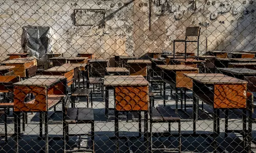 Afghan Women Seek Online Courses Following Talibans Ban on Education Afghan Women Seek Online Courses Following Talibans Ban on Education