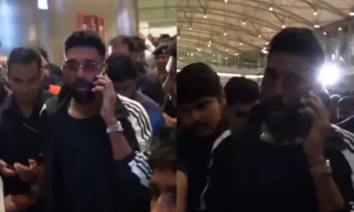 Pacer Mohammed Siraj Arrives in Mumbai