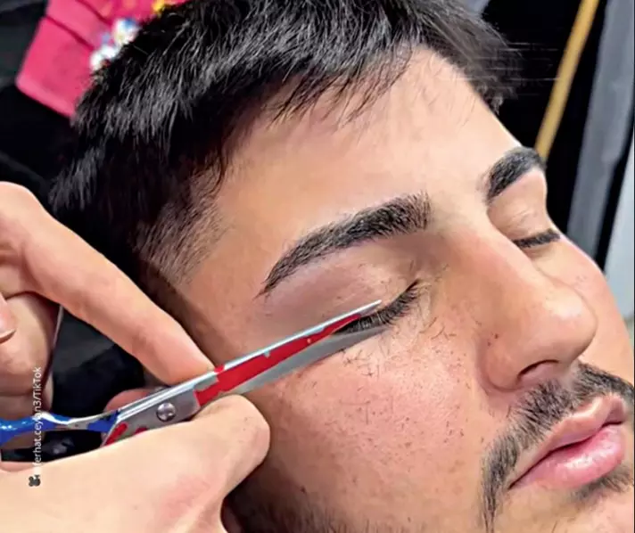 Docs Warn As Men Lash Out’