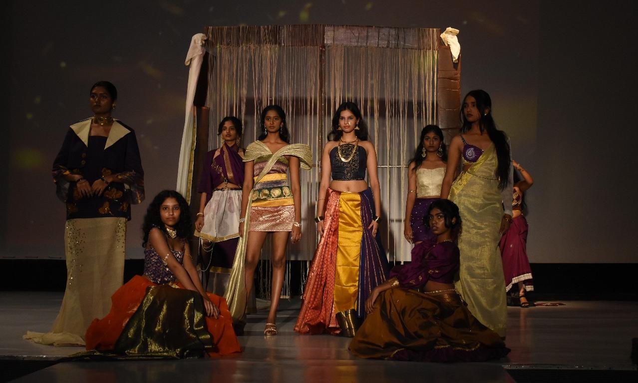 Delhi Textile Exhibition Highlights Self-Reliance and Nature