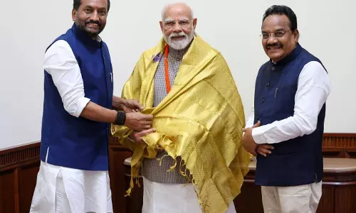 Golden Shawl With ‘Operation Sindoor’ Portrait Presented PM Golden Shawl With ‘Operation Sindoor’ Portrait Presented PM