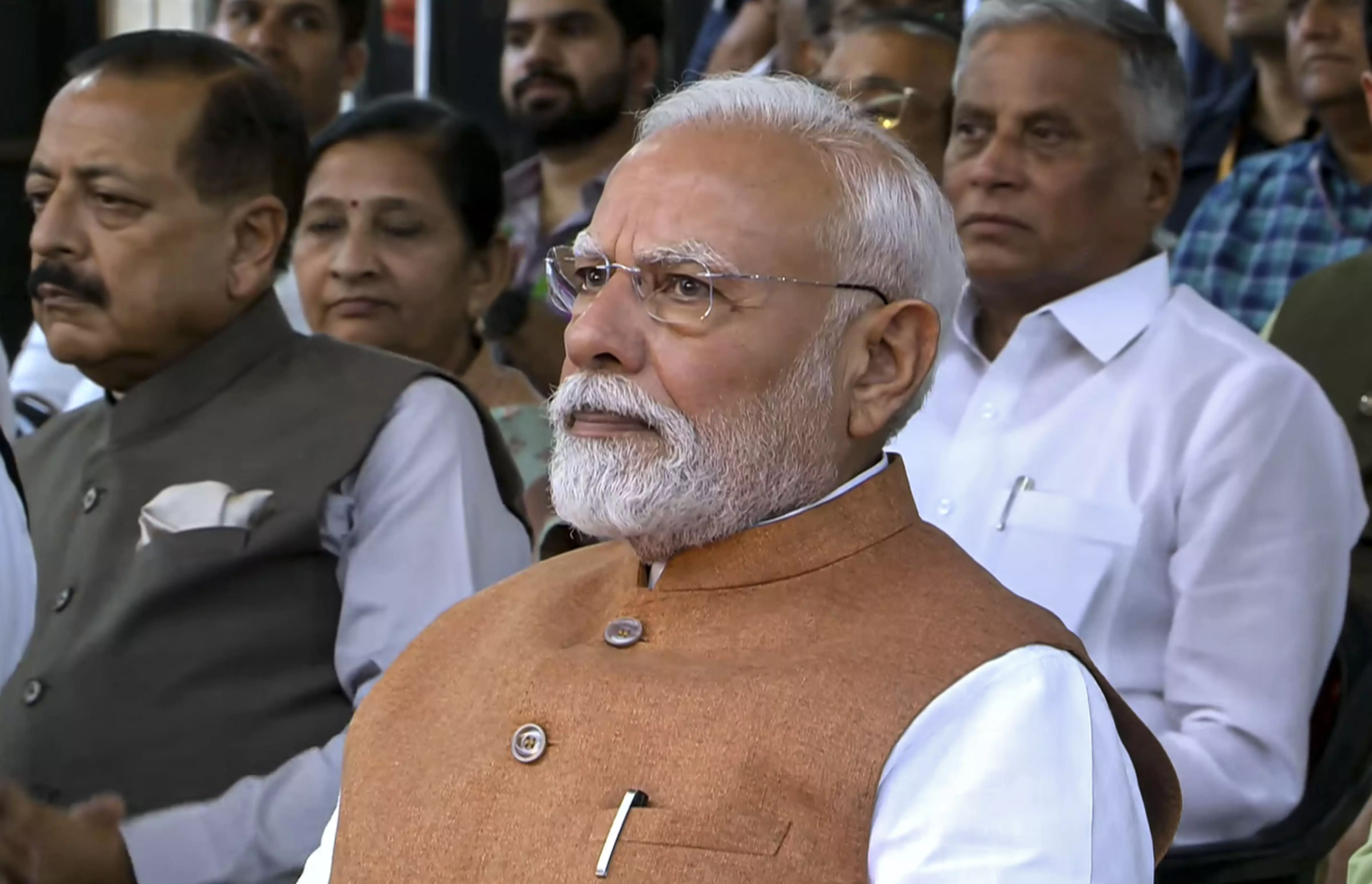 PM Modi Pays Tributes to Participants of Quit India Movement