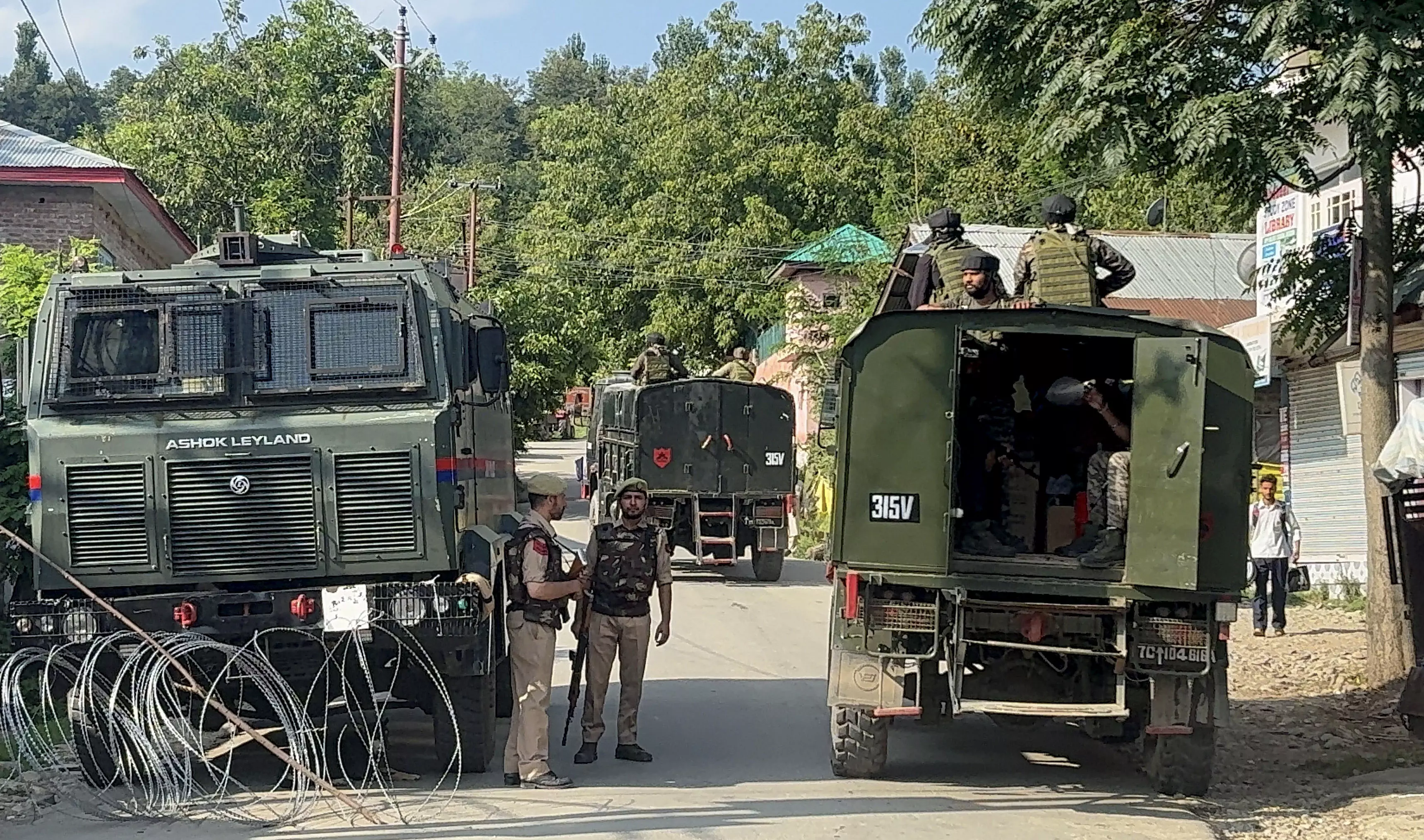 Two Jawans Killed in Ongoing Kulgam Operation Two Jawans Killed in Ongoing Kulgam Operation