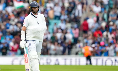 Surgery or Rehab: This is What Woakes May Do to be Fit for Ashes!