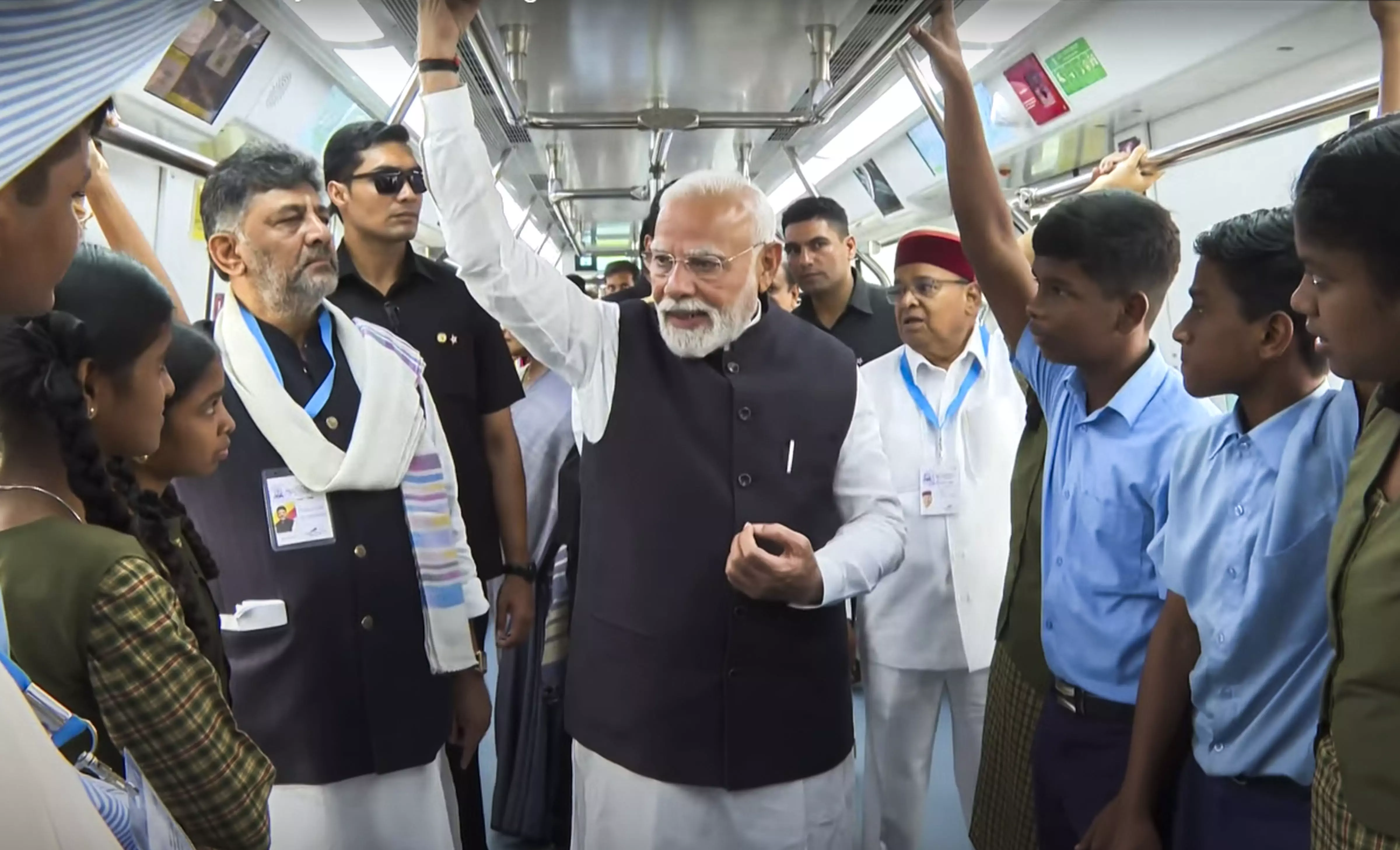 PM Modi Opens Yellow Line of Bangalore Metro Rail