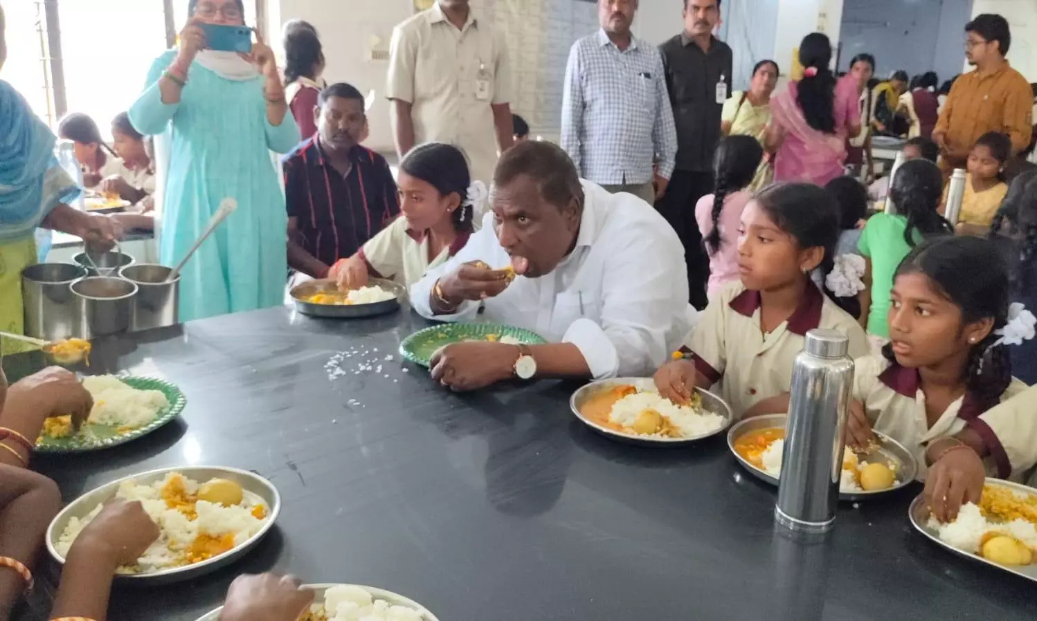 Minister Slams Poor Quality Food At Gurukul School