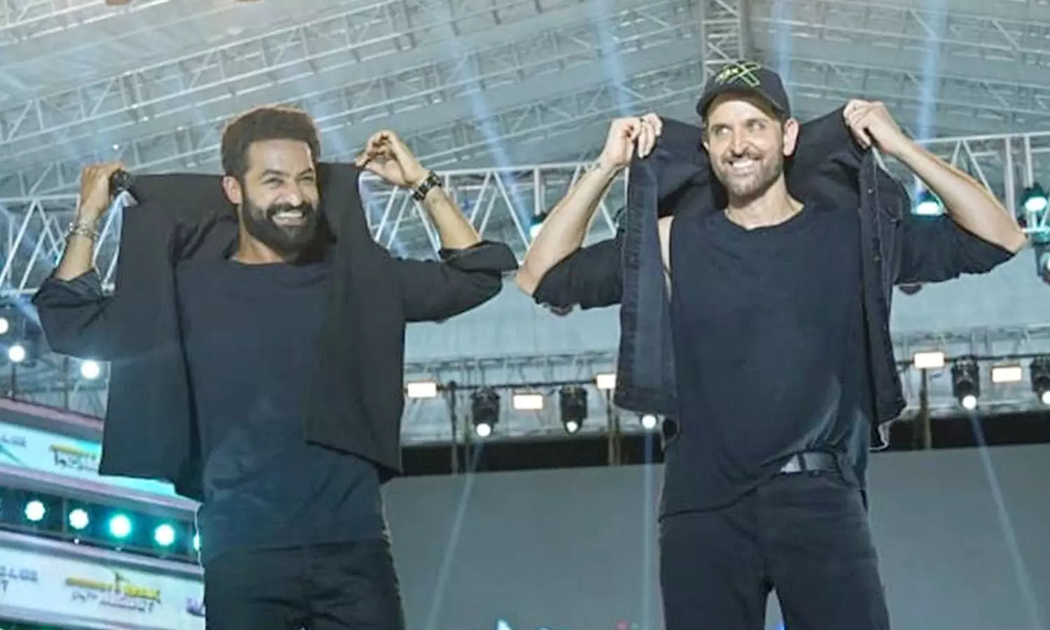 Hrithik Roshan Is One of the Greatest Dancers, Says Jr NTR