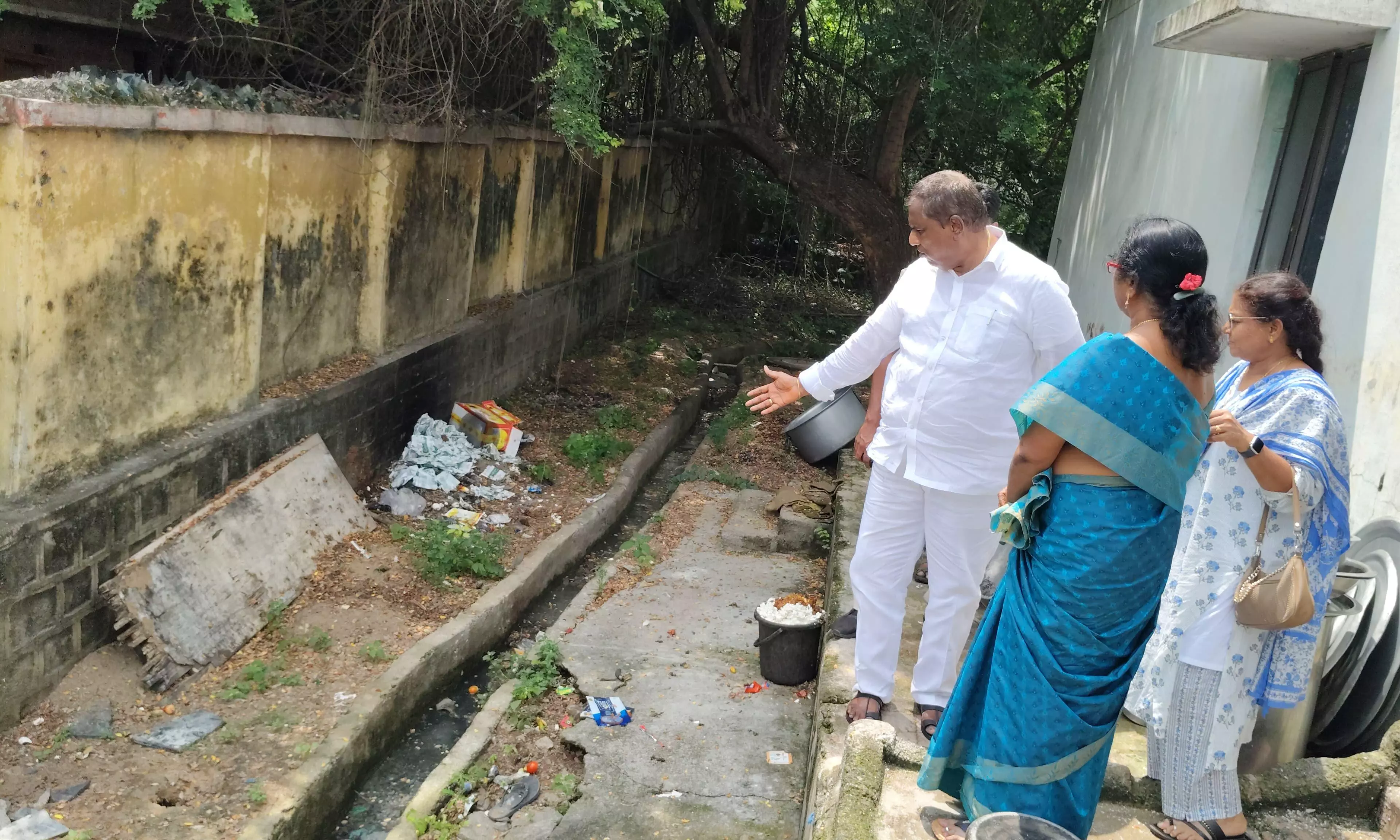 Minister Slams Poor Quality Food At Gurukul School