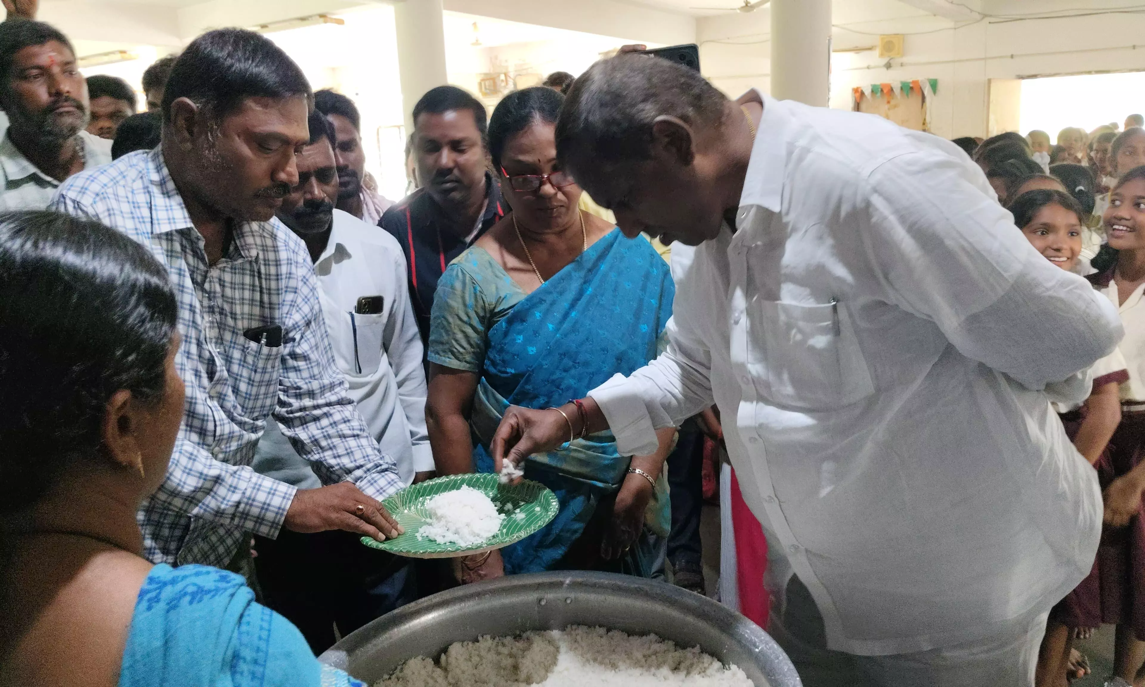Minister Slams Poor Quality Food At Gurukul School