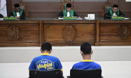 Aceh Shariah Court Orders Public Caning for Two Men Convicted of Gay Sex in Indonesia