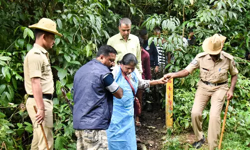 Family Urges SIT Probing Dharmasthala Secret Burials to Reopen 1986 Padmalatha Murder Case