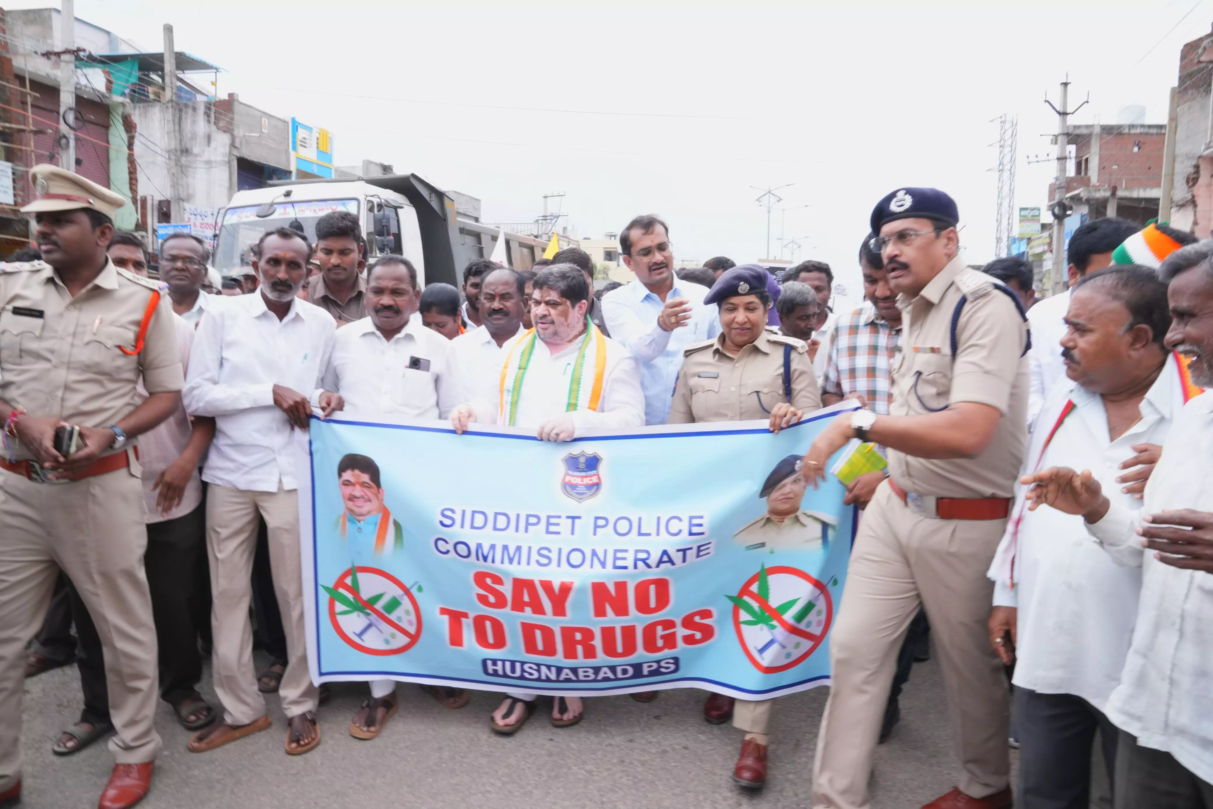 Ponnam Leads Husnabad Anti-Drug Rally