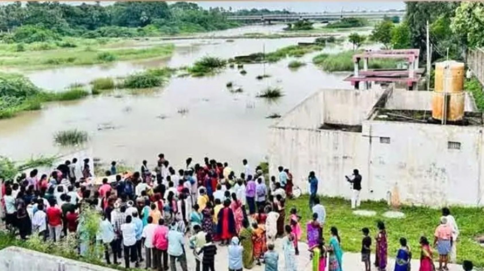 Flooding Forces Roadside Burial in Karimnagar