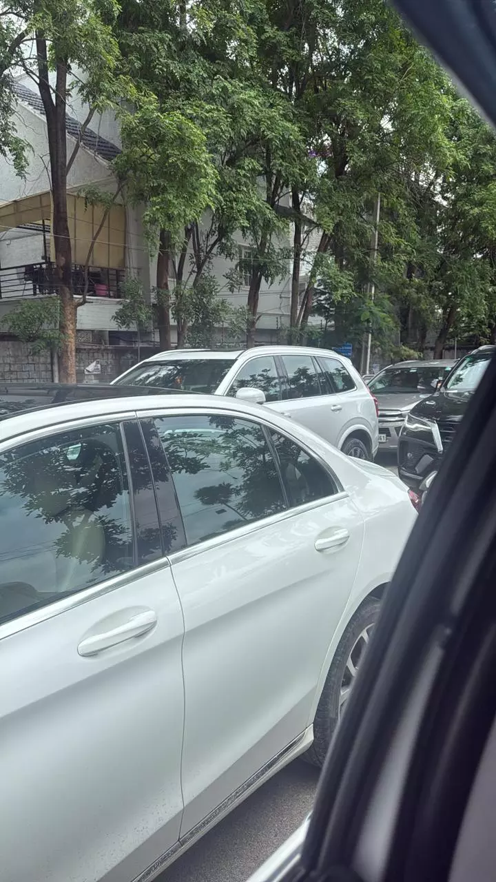 GHMC Notice To Oakridge Over Road Parking