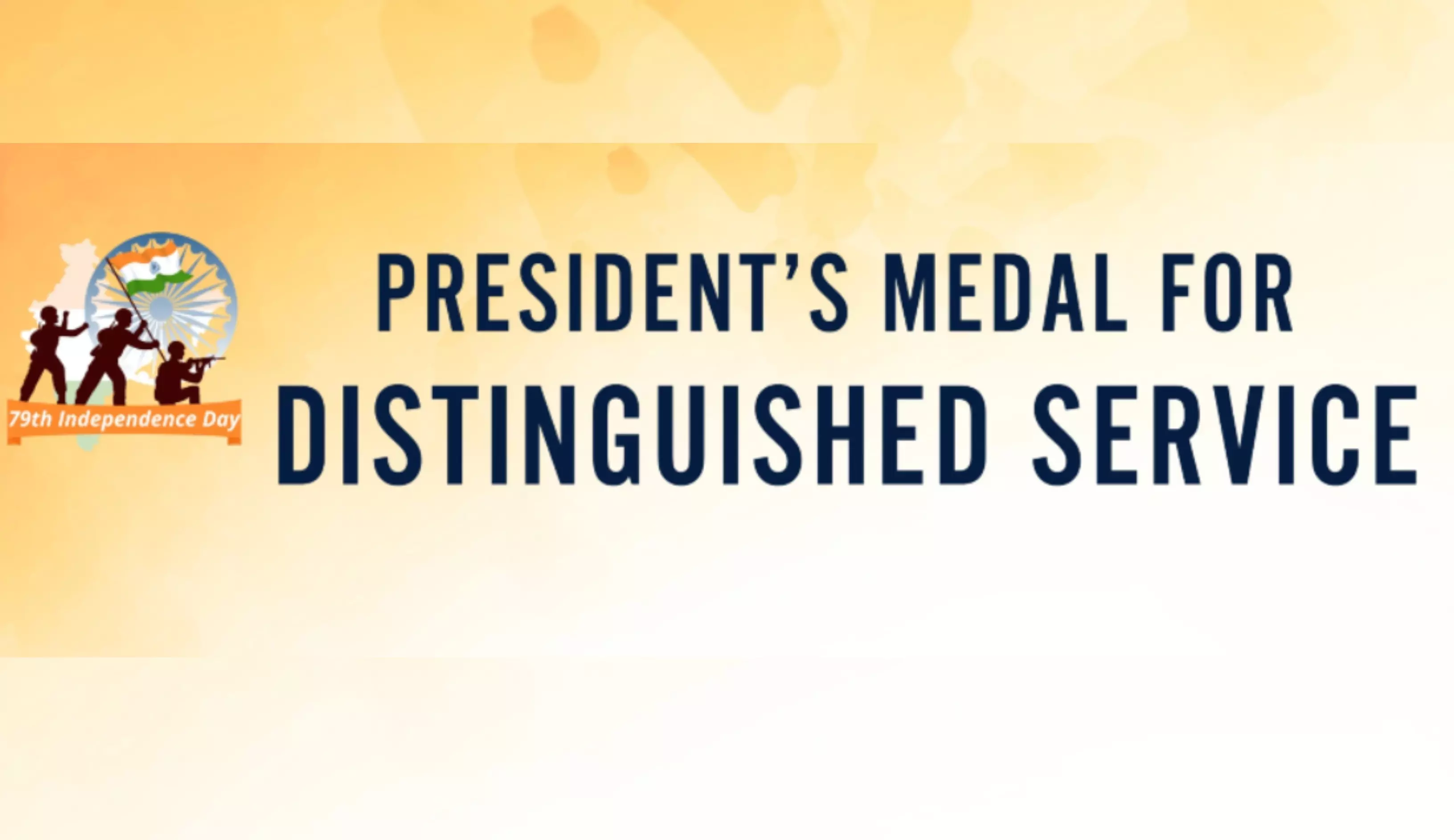 1,090 Police Personnel Get Service Medals on I-Day Eve