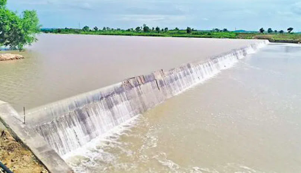 BRS Demands Immediate Dam Repairs, Accuses Congress of Neglect