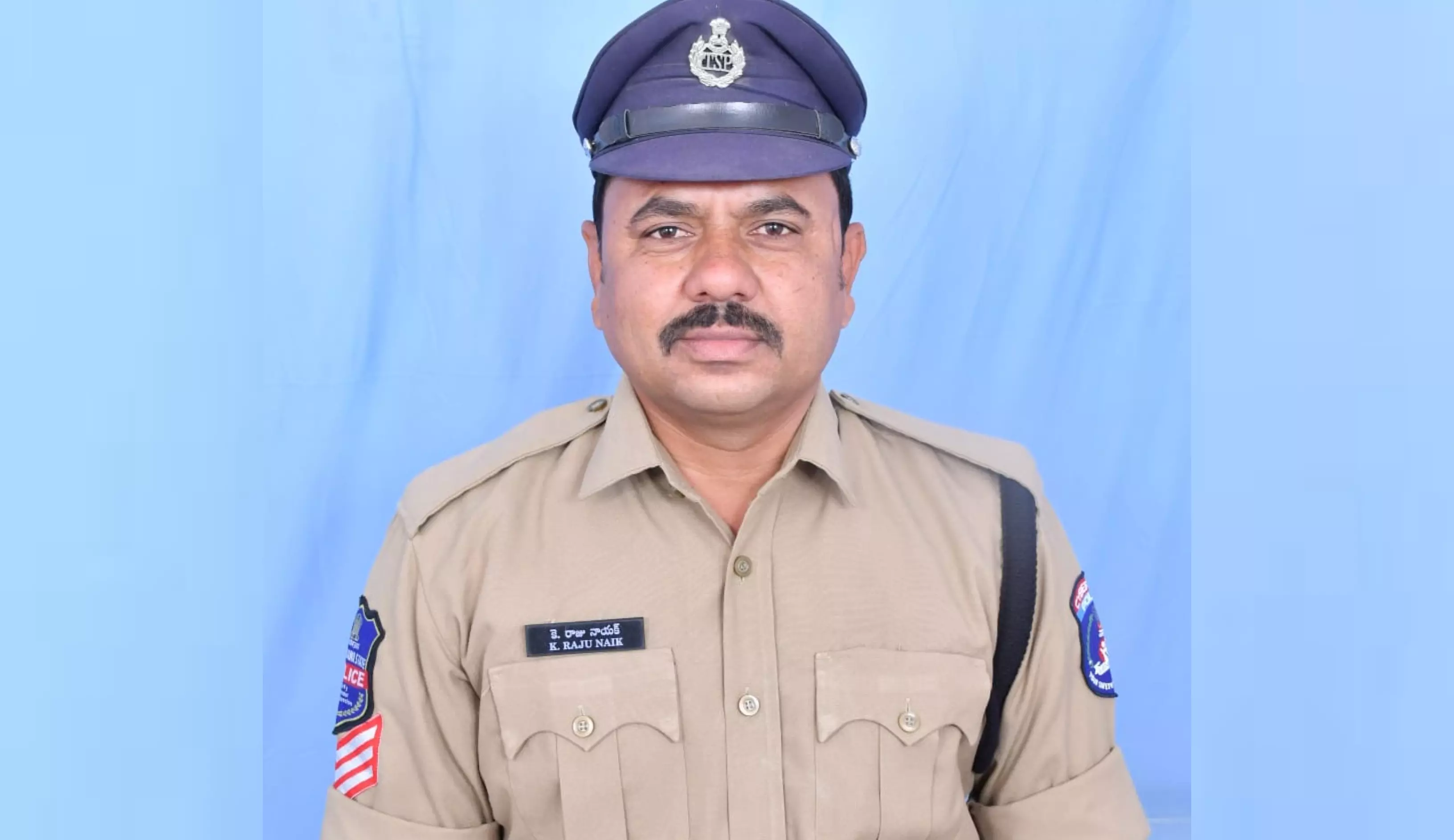 Police Hero Cheats Death, Gets Gallantry