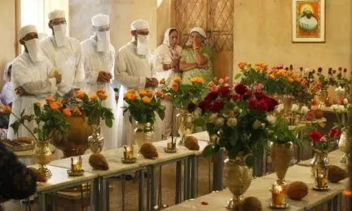 Parsis Observe Day of Repentance Parsis Observe Day of Repentance