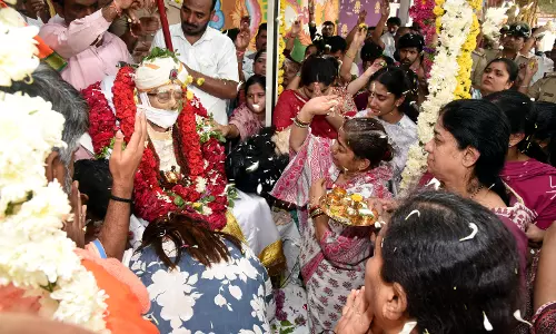 Karnataka Govt Gives Full State Honours to Dr. Sharnbaswappa Appaji