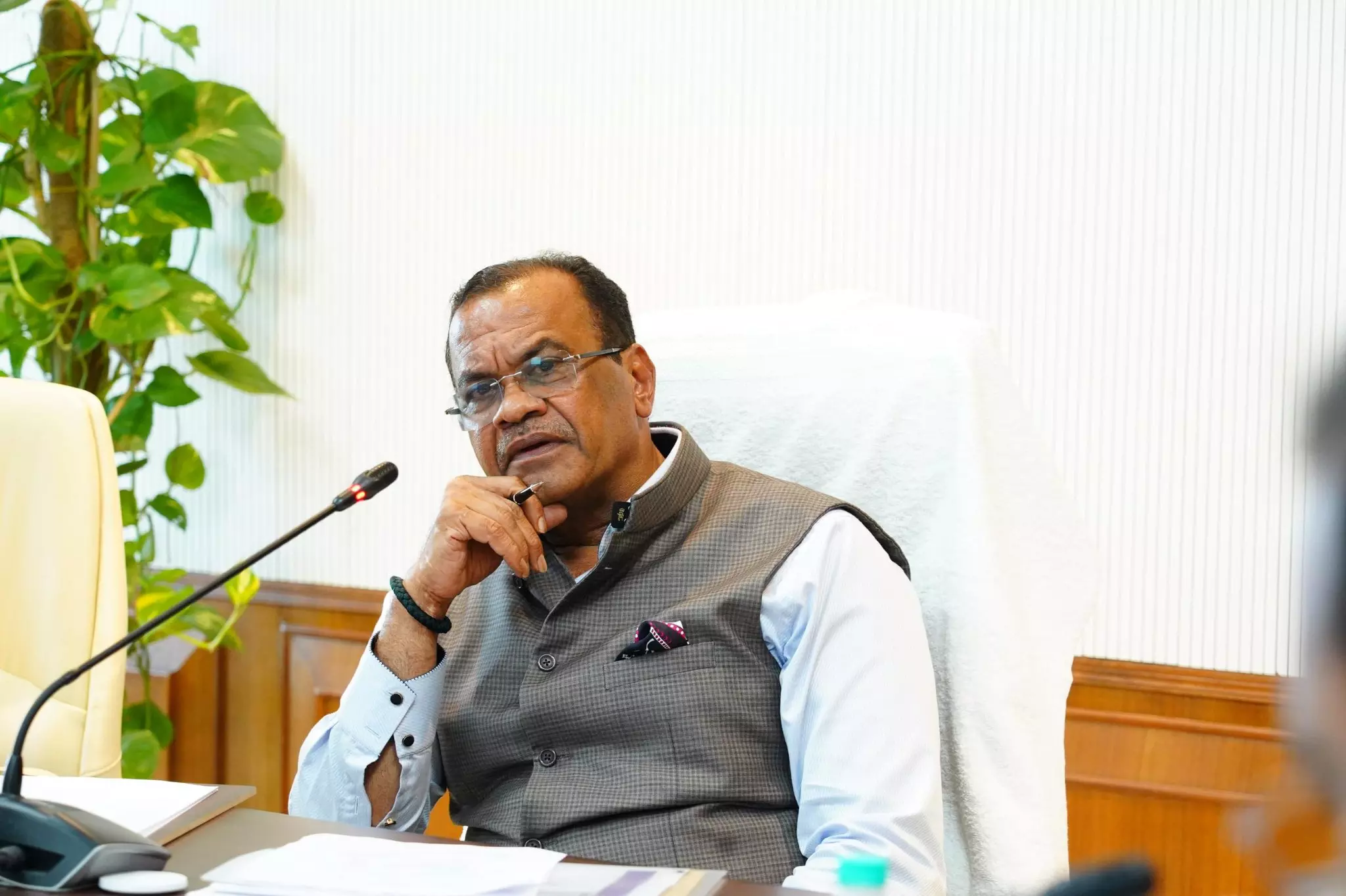 Komatireddy Reviews Rain Damage, Orders Immediate Road Restoration