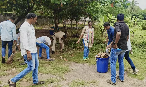 Cops Take Cleanliness Pledge, Curb Plastic Use
