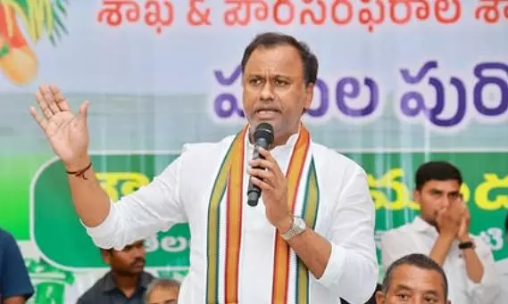 Toothless Mallu Panel Avoids Rajgopal Mess