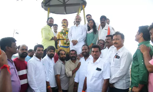 Bandi Hails Papanna As Bahujan Hero