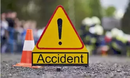 Drunk Cop Rams Car Into Pedestrians, Bikes in Pune; Six Injured