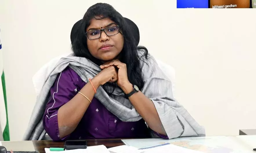 Godavari Districts Experience Intermittent Rains