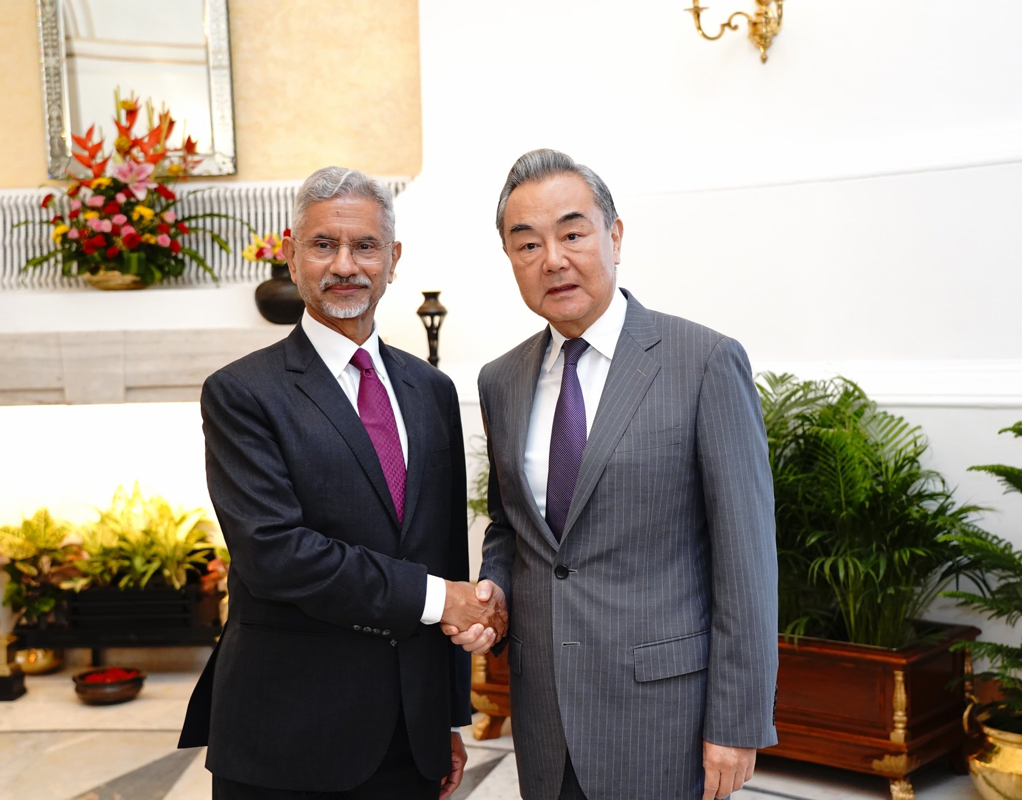 Jaishankar's Russia Trip Amidst US Trade Tensions