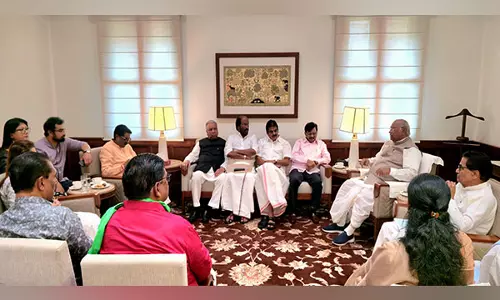 Oppn  to Move Impeachment Motion Against CEC